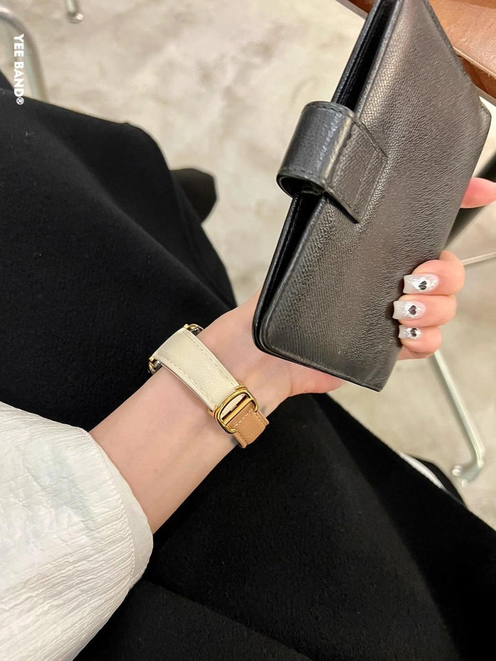 Bracelet en cuir en forme de D